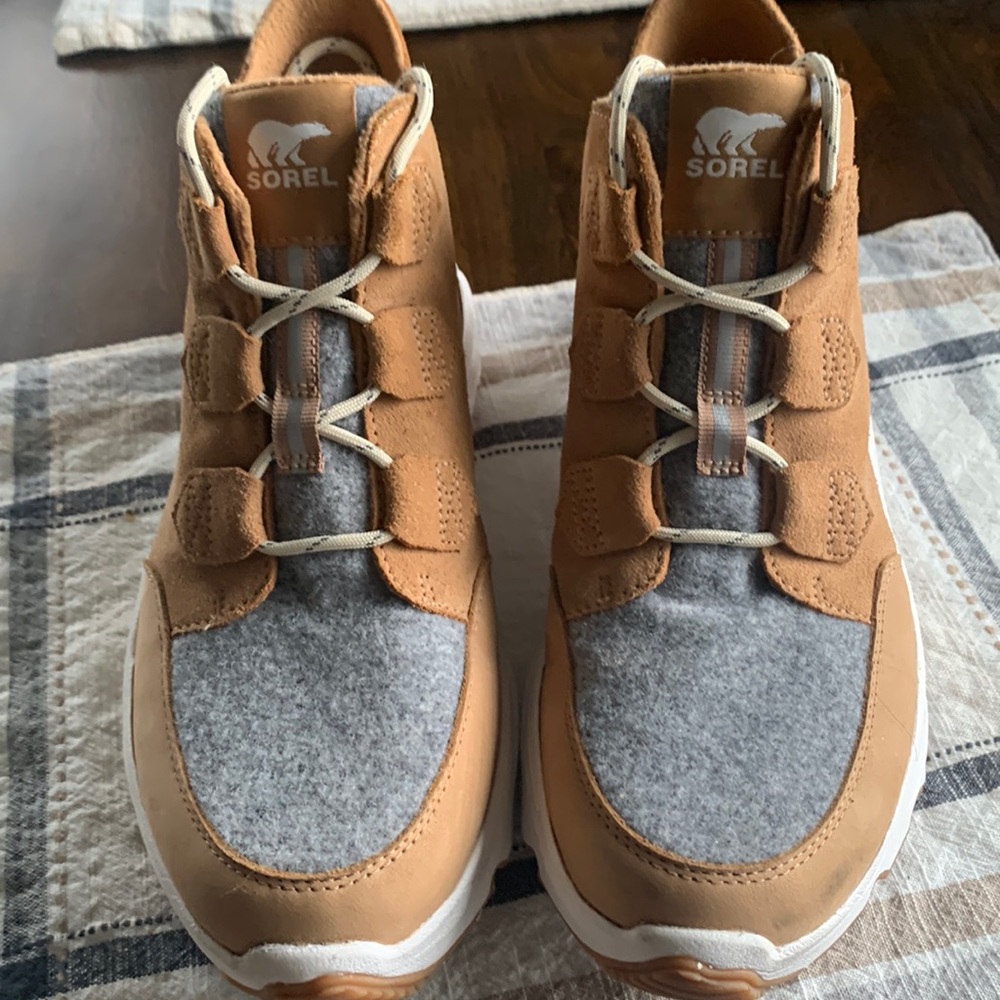 Pre-Winter SALE! Sorel Kinetic Breakthrough Suede Waterproof boot